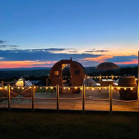 Deerstone Glamping-pinhaw Beacon Dome Hot Tub Campismo de Luxo *