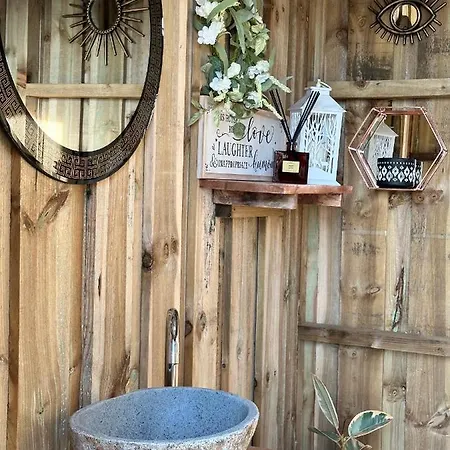 Campismo de Luxo Deerstone Glamping-pinhaw Beacon Dome Hot Tub *
