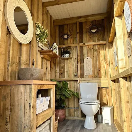 Campo de lujo Deerstone Glamping-pinhaw Beacon Dome Hot Tub *