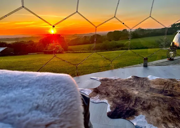 豪华帐篷 Deerstone Glamping-pinhaw Beacon Dome Hot Tub