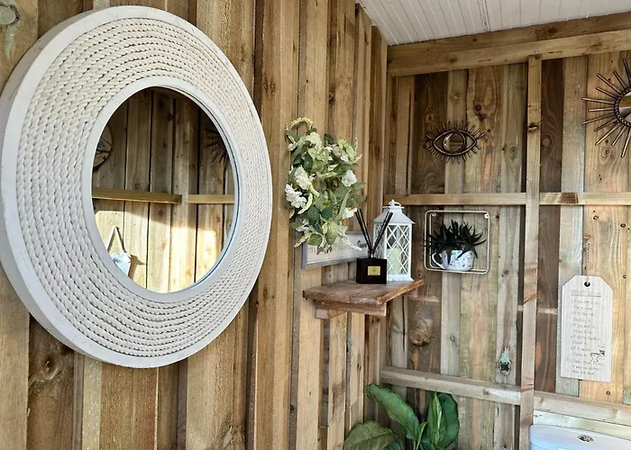 Deerstone Glamping-pinhaw Beacon Dome Hot Tub * Earby