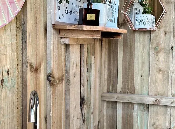 Deerstone Glamping-pinhaw Beacon Dome Hot Tub Earby