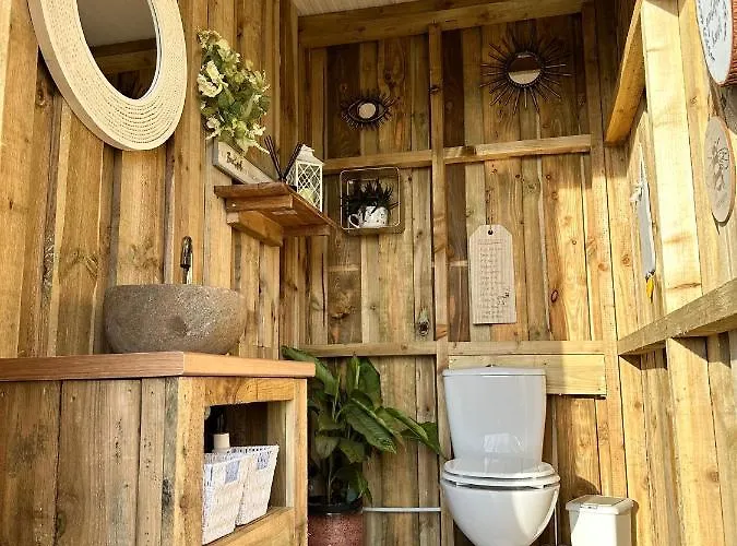 豪华帐篷 Deerstone Glamping-pinhaw Beacon Dome Hot Tub *