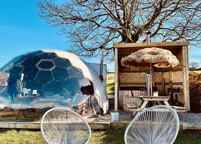 Deerstone Glamping-pinhaw Beacon Dome Hot Tub 豪华帐篷 *